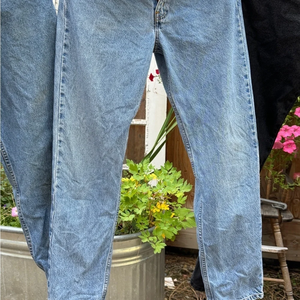Levi’s 505 Men’s Jeans label 34 x 32 (actual 32” x 30.5”)
